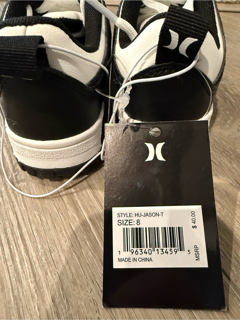 NWT Hurley Kids Black and White Lace-Up Sneakers - Picture 4 of 5